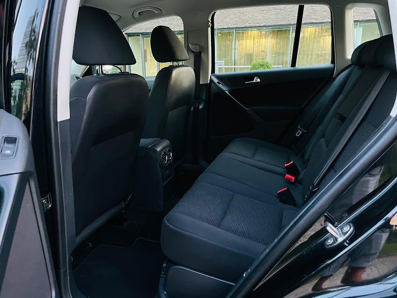 Volkswagen Tiguan 1.4TSI MANUÁL SERVISKA SENZORY - fotka 31 z 45