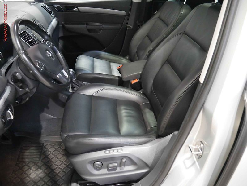 Volkswagen Sharan (2013) 2.0. TDI, servis.kniha, DSG - fotka 9 z 24