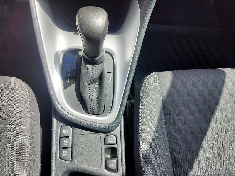 Toyota Yaris 1.5 Hybrid - fotka 19 z 27