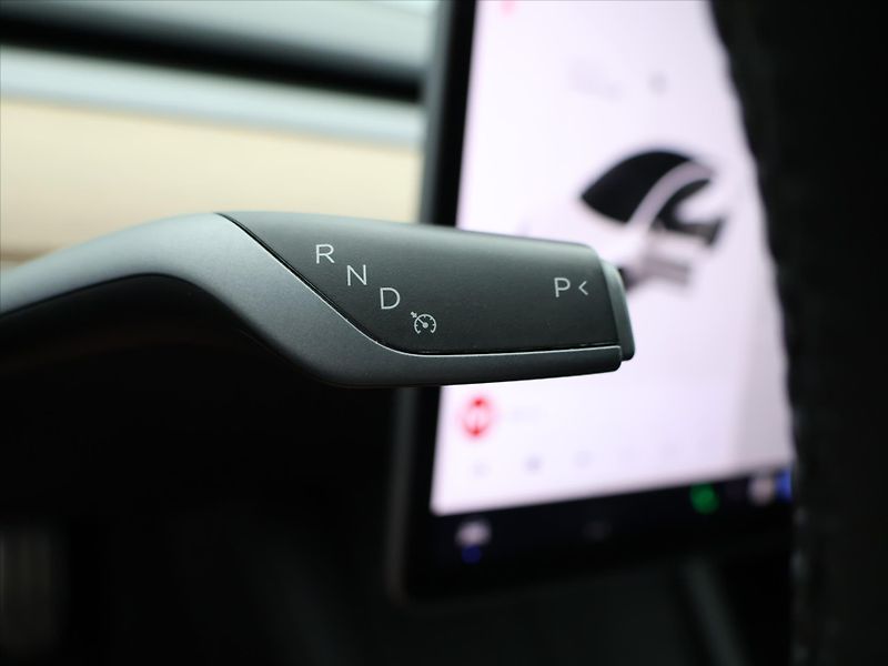 Tesla Model 3 Long Range 79kWh AWD sOH 90,3% - fotka 17 z 28
