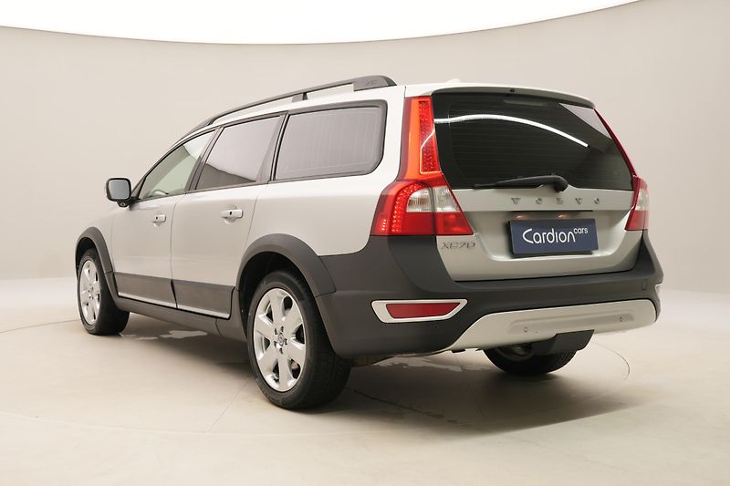Volvo XC70 3.2 AWD MOMENTUM AUT CZ - fotka 9 z 42