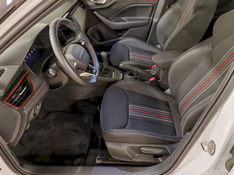 Škoda Kamiq (2025) 1.0 TSI 85 kW Monte Carlo - fotka 21 z 29