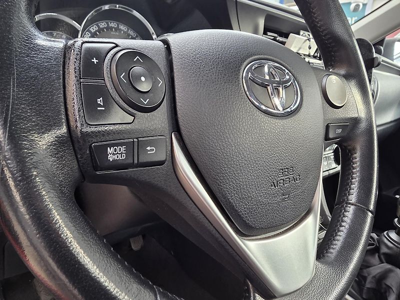 Toyota Corolla 1.6-AUT.KLIMA-KAMERA-PRAV.SERV - fotka 14 z 16