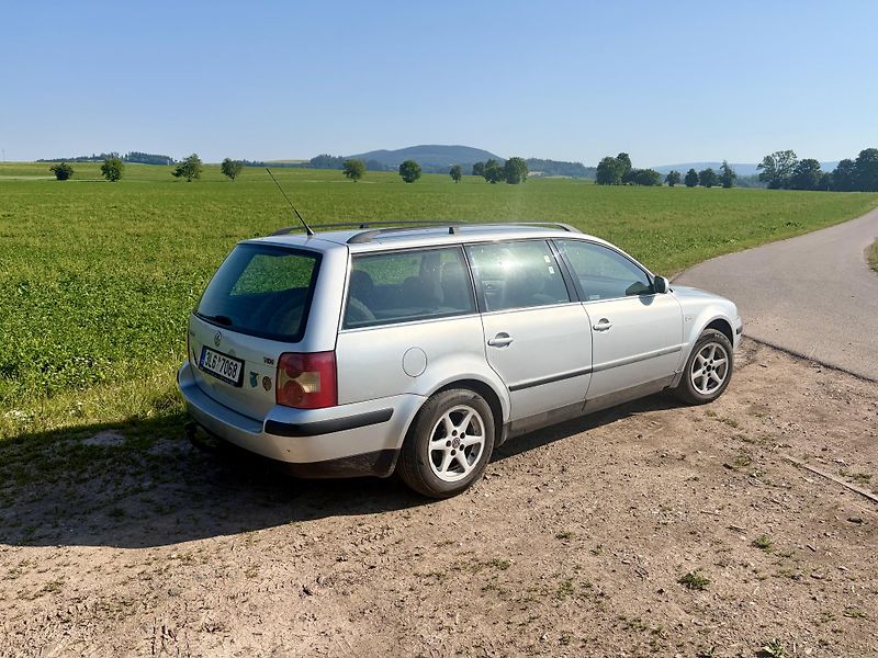 Volkswagen Passat (2000) - fotka 5 z 6