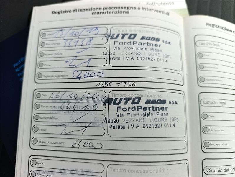 Ford C-MAX 1,5 TDCi Kamera Navi Tempomat - fotka 33 z 34