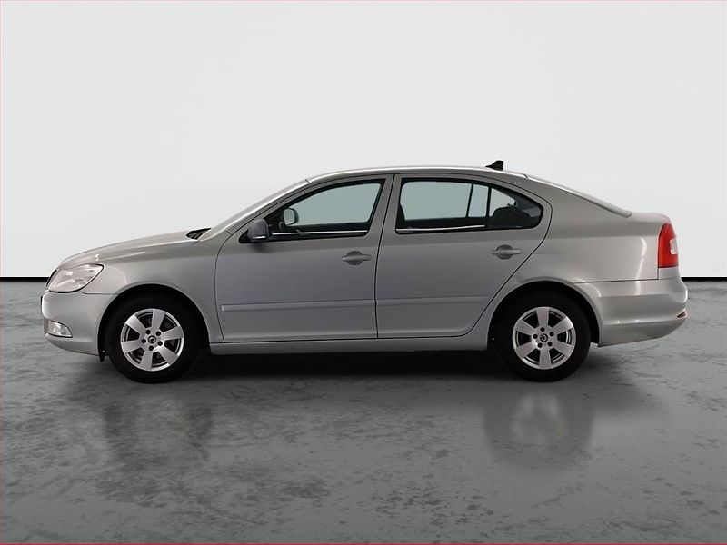 Škoda Octavia (2012) Ambition 1.6 TDI, Serv.kniha - fotka 3 z 19