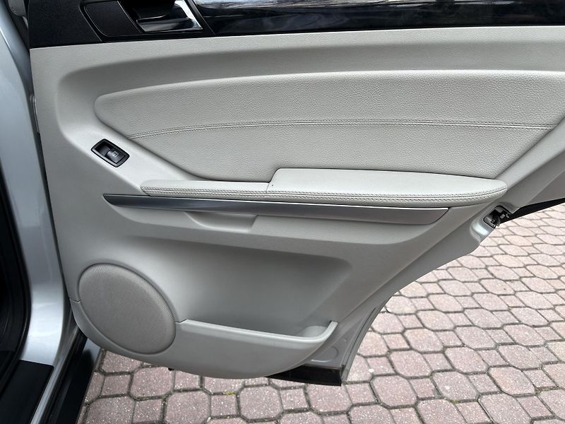 Mercedes-Benz Třídy M (2009) Klasse ML 320 CDI 4Matic - taž - fotka 13 z 31
