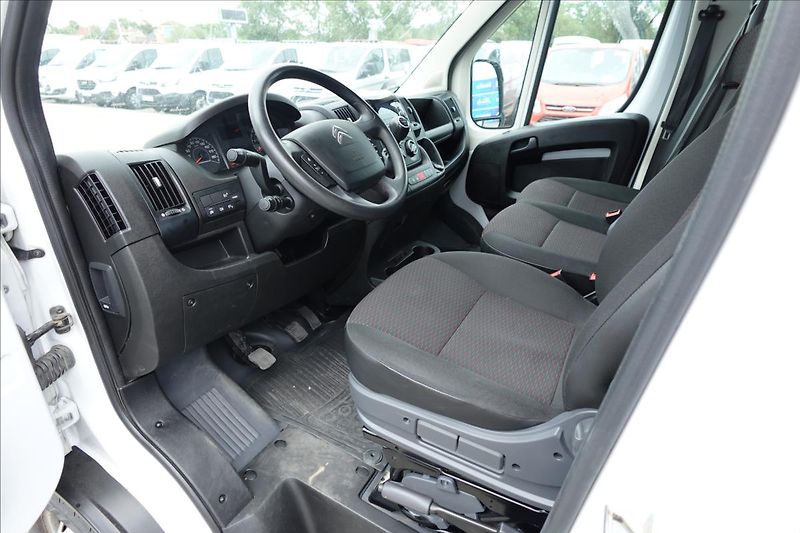 Citroën Jumper 2,2 HDI  VALNÍK 7 MÍST KLIMATI - fotka 17 z 34