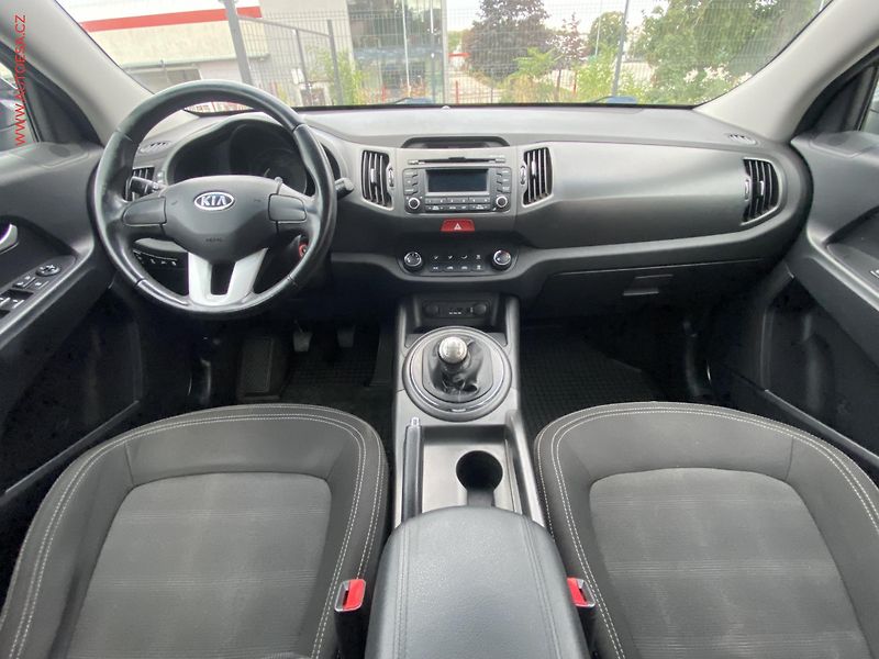 Kia Sportage (2010) 2.0 CVVT 4x4, ČR, AC, tažné - fotka 9 z 20