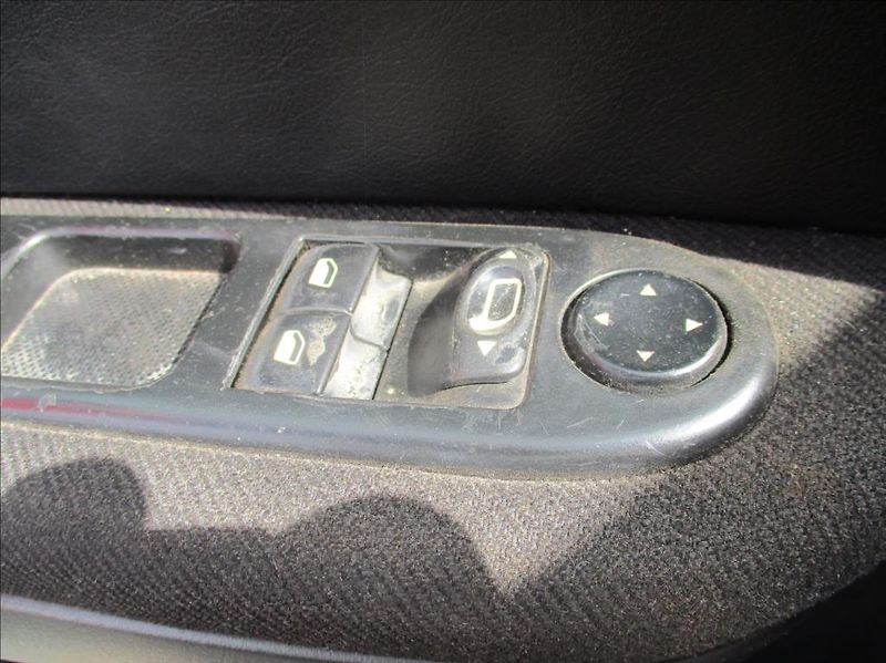 Peugeot 307 1,4 D,aut.klima,serv.kniha, - fotka 17 z 23