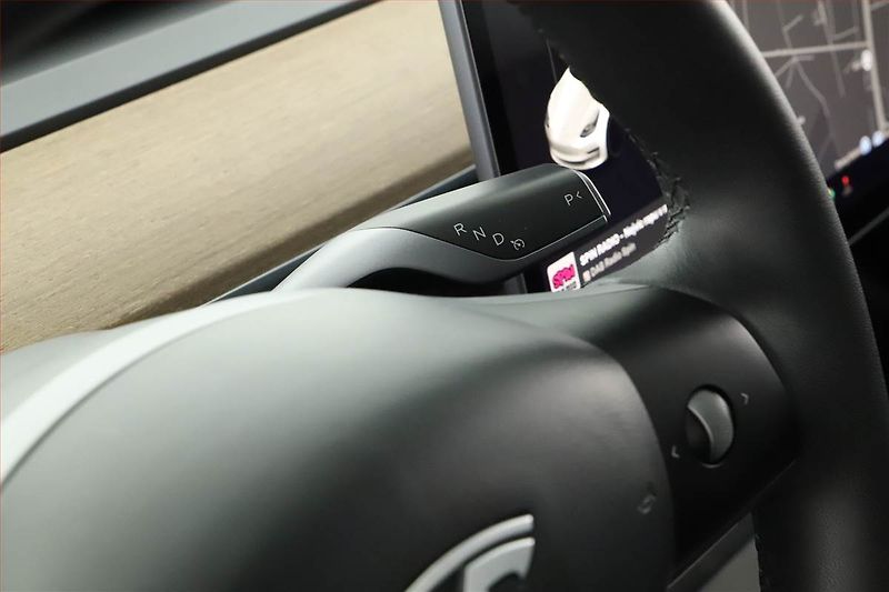 Tesla Model 3 (2021) Performance 82kWh, SoH 98% - fotka 11 z 20