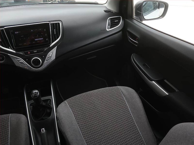 Suzuki Baleno (2016) 1.0 BoosterJet, Serv.kniha - fotka 8 z 14