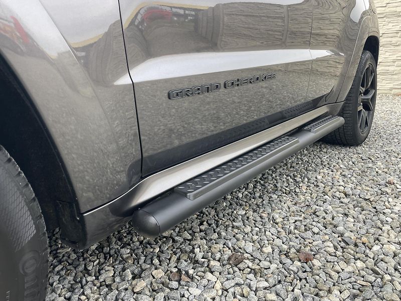 Jeep Grand Cherokee 6.4i 480PS HEMI SRT CZ 78000KM - fotka 20 z 187