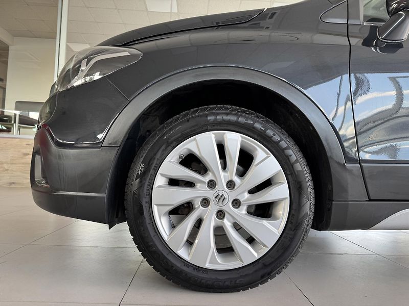 Suzuki SX4 S-Cross 1,0BoosterJet*Navi - fotka 32 z 32