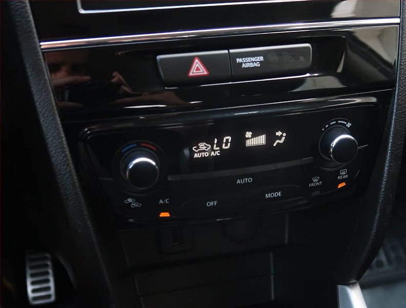 Suzuki Vitara (2016) 1.4 BoosterJet, 4X4, Automat - fotka 17 z 25
