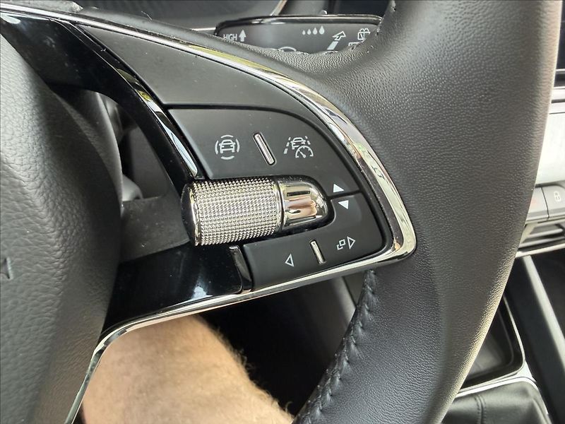 Škoda Octavia 1,5 TSi DPH  ACC,LED,KESSY,ALU - fotka 22 z 50