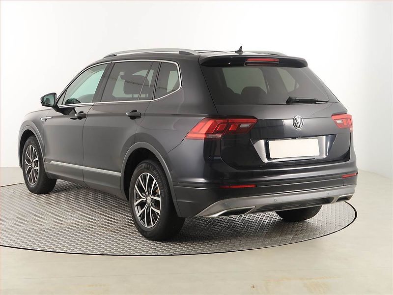 Volkswagen Tiguan Allspace (2018) Comfortline 2.0 TDI, Automat - fotka 4 z 19