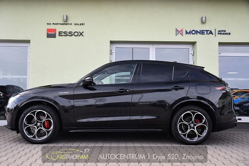 Alfa Romeo Stelvio 2.2 Diesel 16V Veloce TAŽNÉ - fotka 2 z 52