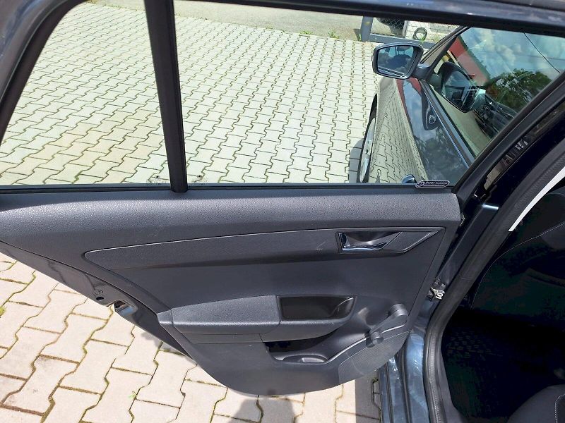 Škoda Fabia (2019) COMBI / 1.0 MPI / 55 kW / Ambi - fotka 26 z 31