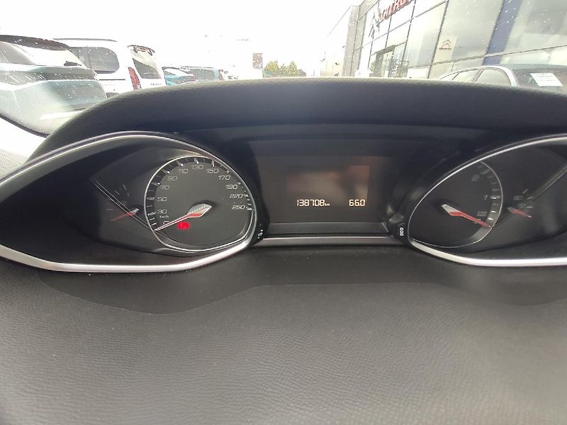Peugeot 308 (2016) SW ALLURE 1.6 HDI AUT6 zimáky - fotka 13 z 27