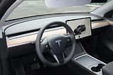 Tesla Model Y (2024) Long Range AWD AT DualMotor - náhled 6