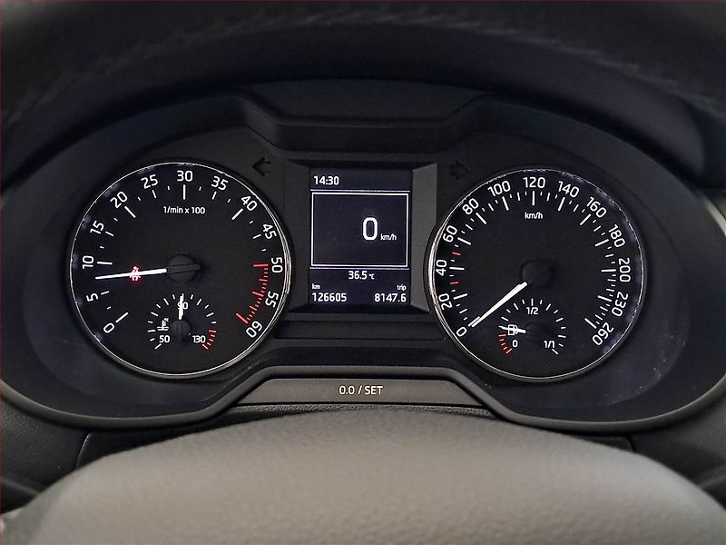 Škoda Octavia (2015) 1.6 TDI, Serv.kniha, Tempomat - fotka 11 z 18