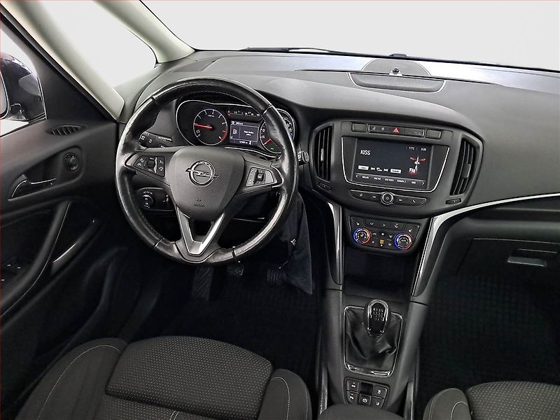 Opel Zafira (2018) 1.6 Turbo, 7 míst, Serv.kniha - fotka 7 z 20
