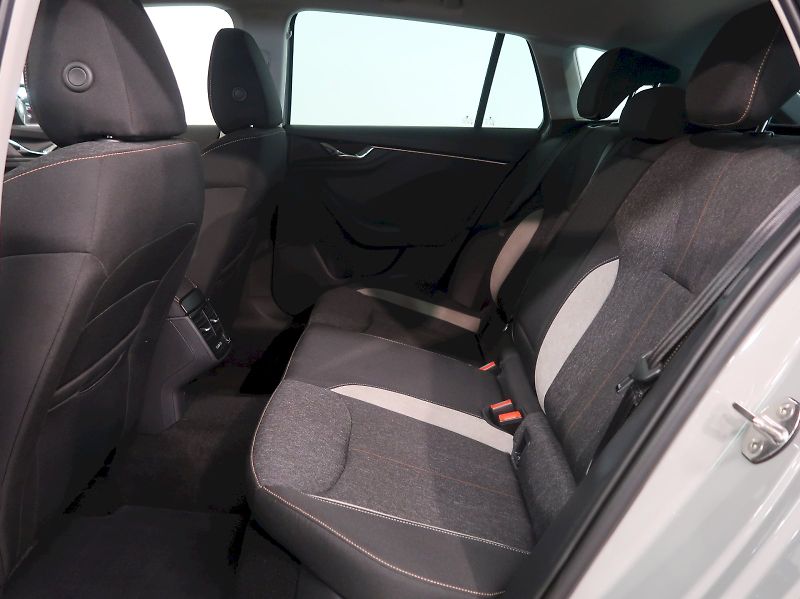 Škoda Scala (2025) TOP SELECTION 1.0TSI 85KW - fotka 15 z 39