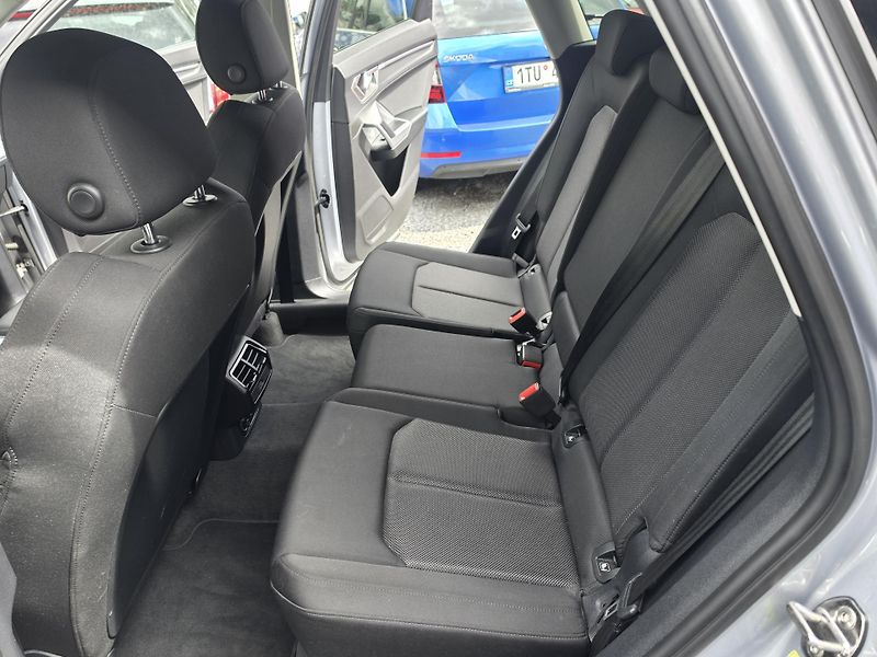 Audi Q3 2.0 40TFSI 4x4 Led S-Tronic  - fotka 11 z 18