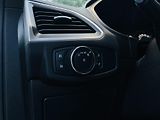 Ford Galaxy 2.0TDCi MANUÁL 7MÍST SENZORY - náhled 35