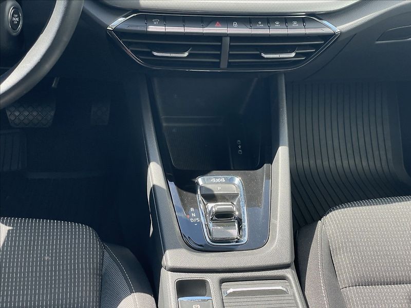 Škoda Octavia 2,0 TDI DSG 4x4 Ambi Plus TZ - fotka 13 z 23