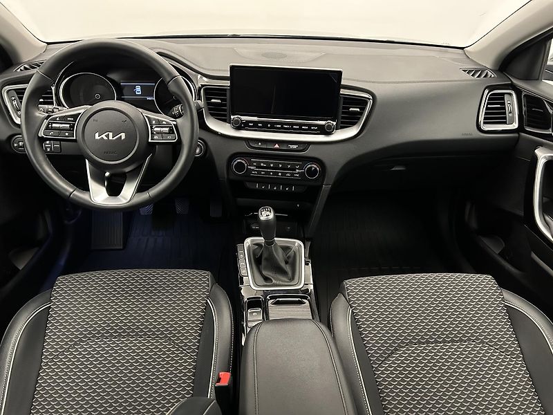 Kia XCeed 1.5 T-GDi TOP (2021) - fotka 5 z 23