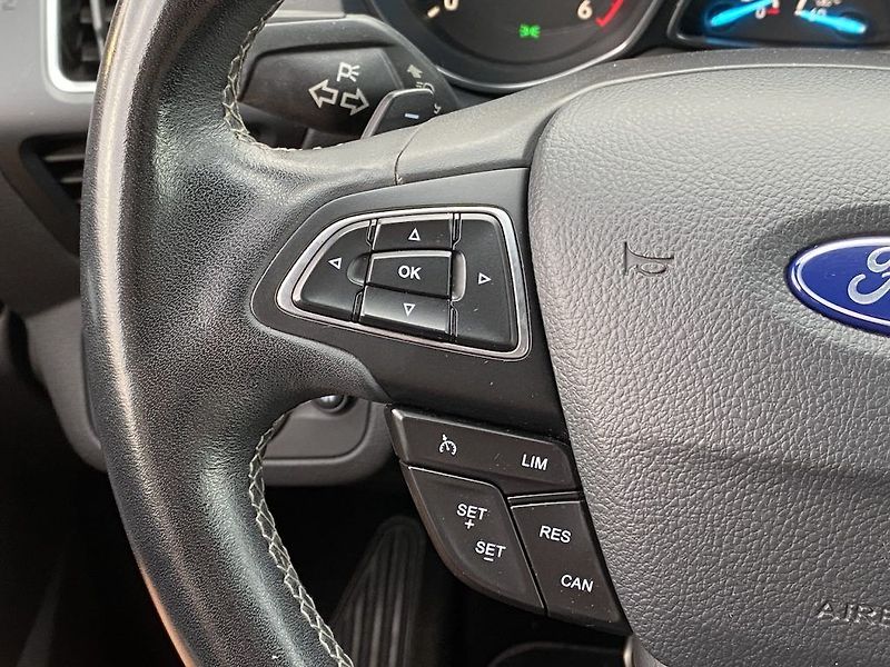 Ford Kuga 2.0TDCi, ČR, ST Line, 4x4 - fotka 18 z 28