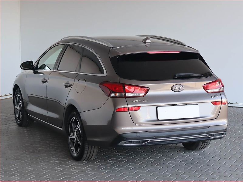 Hyundai i30 (2021) 1.5 DPI, Serv.kniha, Tempomat - fotka 4 z 22