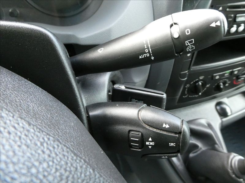 Peugeot Expert Tepee 2,0 HDi 94kW 9.míst L2, 2xkola - fotka 28 z 41