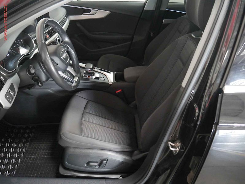 Audi A4 (2018) 2.0 TDi, ČR, AT, park.asist - fotka 9 z 23