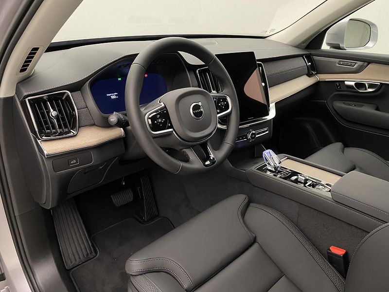 Volvo XC90 (2025) B5 AWD AUT BRIGHT PLUS 7míst - fotka 26 z 76