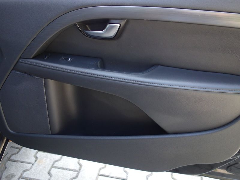Volvo V70 (2015) 2.0D4 133kW 8A DRIVE - fotka 24 z 39