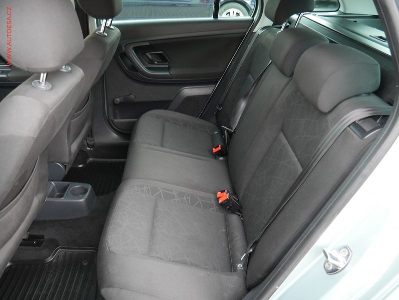 Škoda Fabia (2012) 1.2 TSi, Family, +kola - fotka 10 z 14