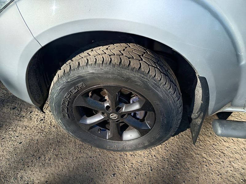 Nissan Navara (2010) - fotka 29 z 33