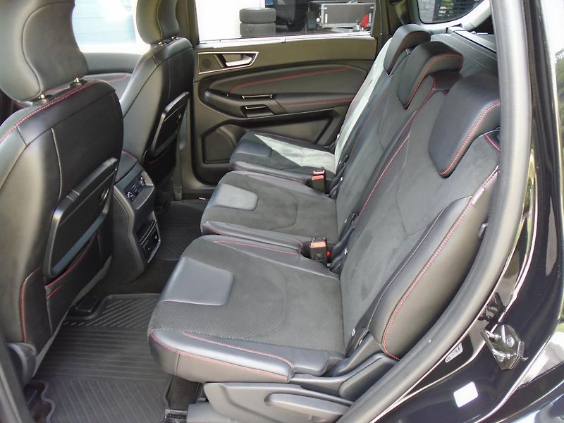 Ford S-MAX 2.0EcoBlue140kW 8AT ST-Line 7m - fotka 18 z 48