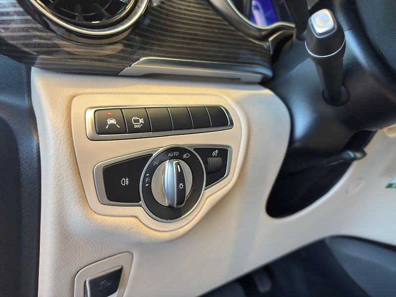 Mercedes-Benz Třídy V (2022) V 250d Avantgarde L - fotka 11 z 26