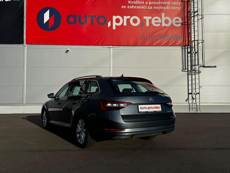 Škoda Superb 1.6TDI DSG Style Panorama - fotka 5 z 23