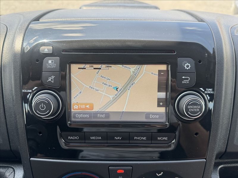 Citroën Jumper 2,0 96kW 9 MÍST DPH NAVI TAŽNÉ - fotka 26 z 31