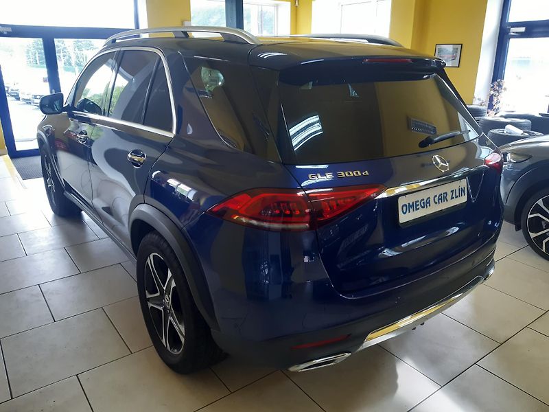 Mercedes-Benz GLE 300d 4MATIC AMG PAKET - fotka 5 z 42