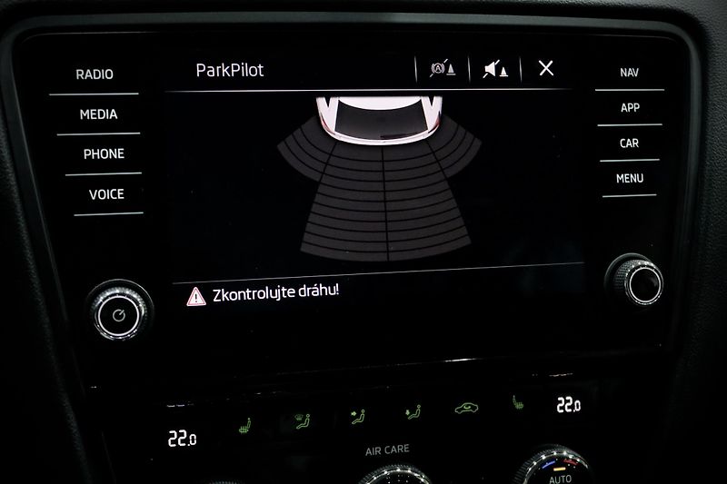 Škoda Octavia 3 FL Combi 1.4 TSI 110 kW - fotka 25 z 35