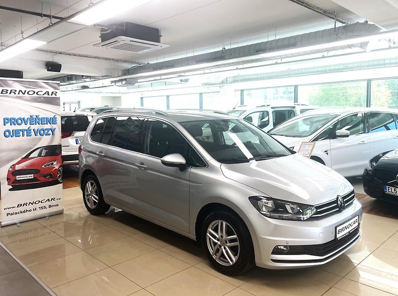 Volkswagen Touran 2,0TDi Comfortline, ČR, 1.MAJ - fotografie inzerátu