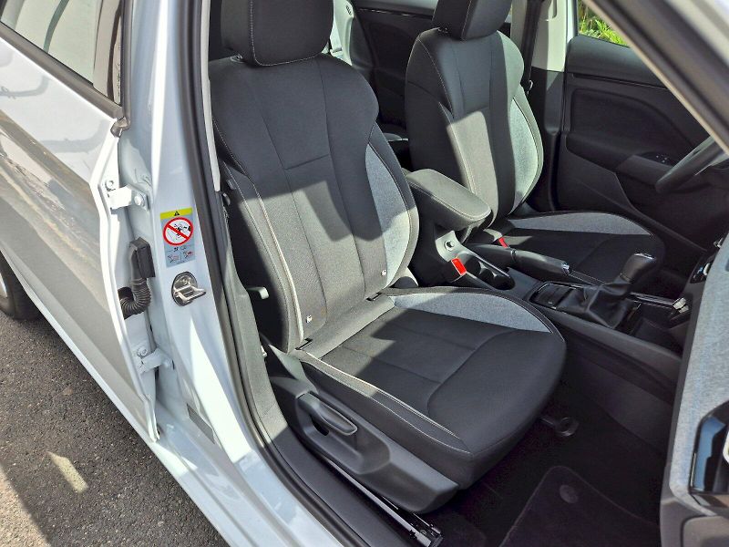 Škoda Scala (2025) Selection 1.0TSi 85kW 6°manuál - fotka 19 z 27