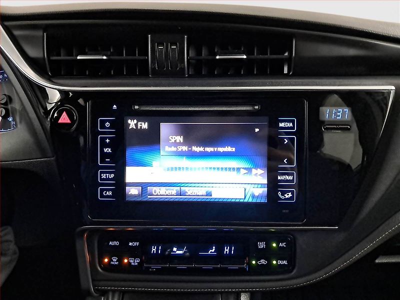 Toyota Corolla (2018) 1.6 Valvematic, Serv.kniha - fotka 12 z 19