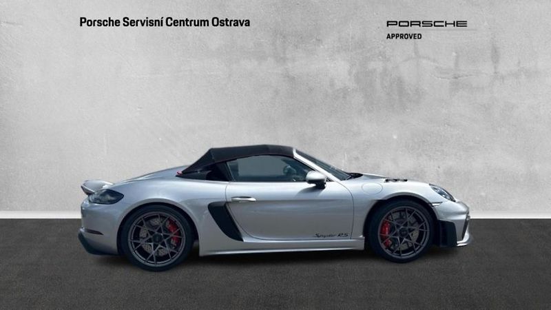 Porsche Boxster 718 GT4 Spyder RS - fotka 5 z 30